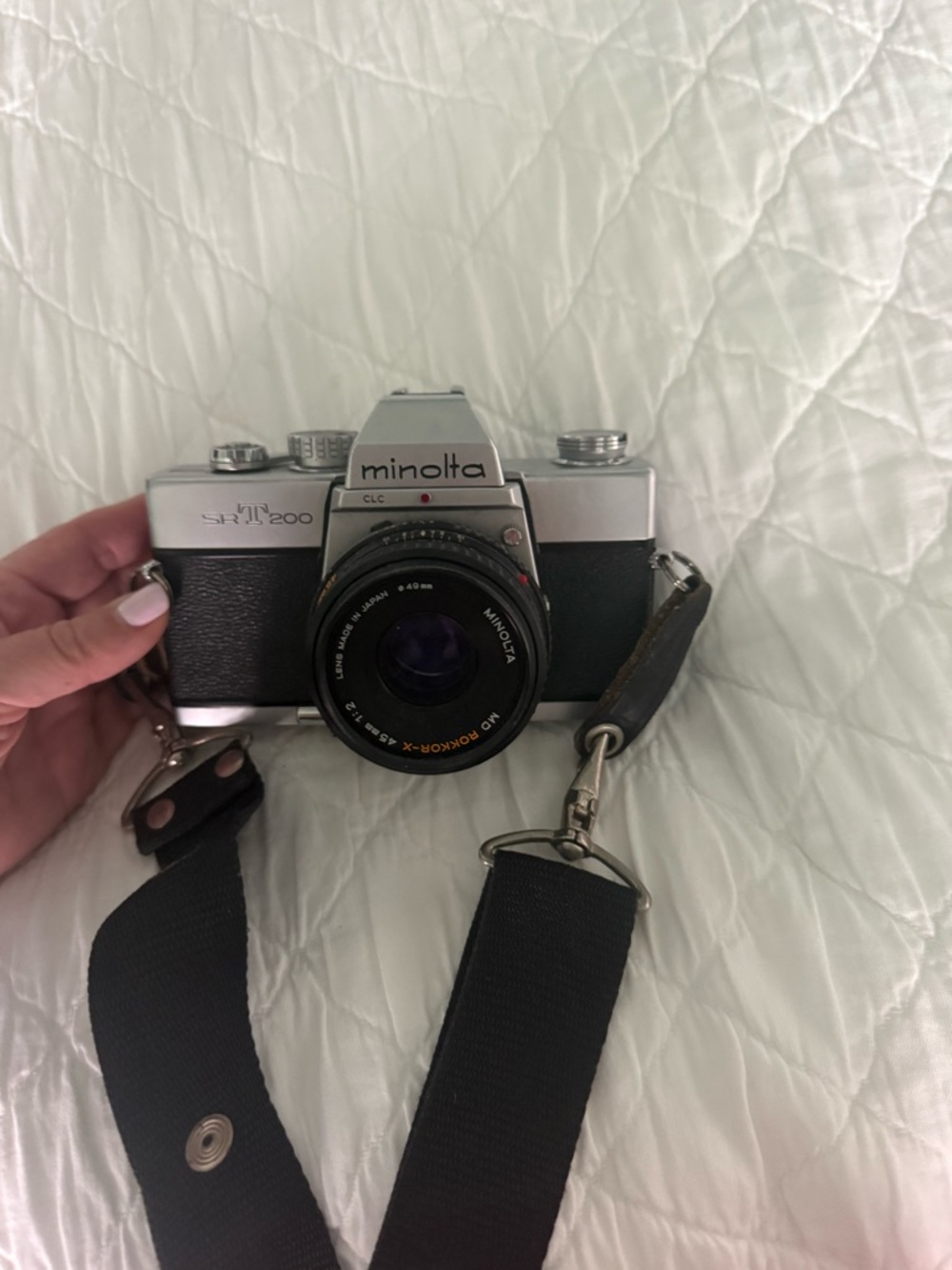 Minolta SRT-200 35mm Film Camera - Silver & Black
